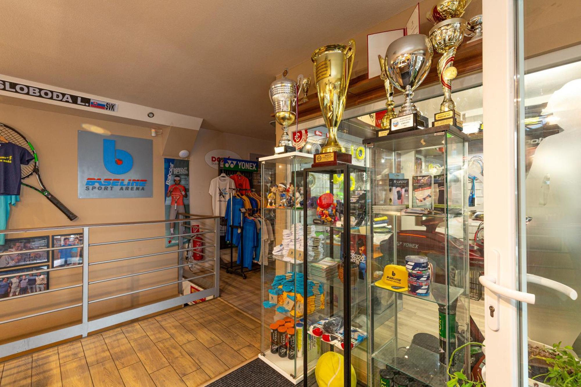Baseline Sportovy Areal & Penzion Banská Bystrica Buitenkant foto
