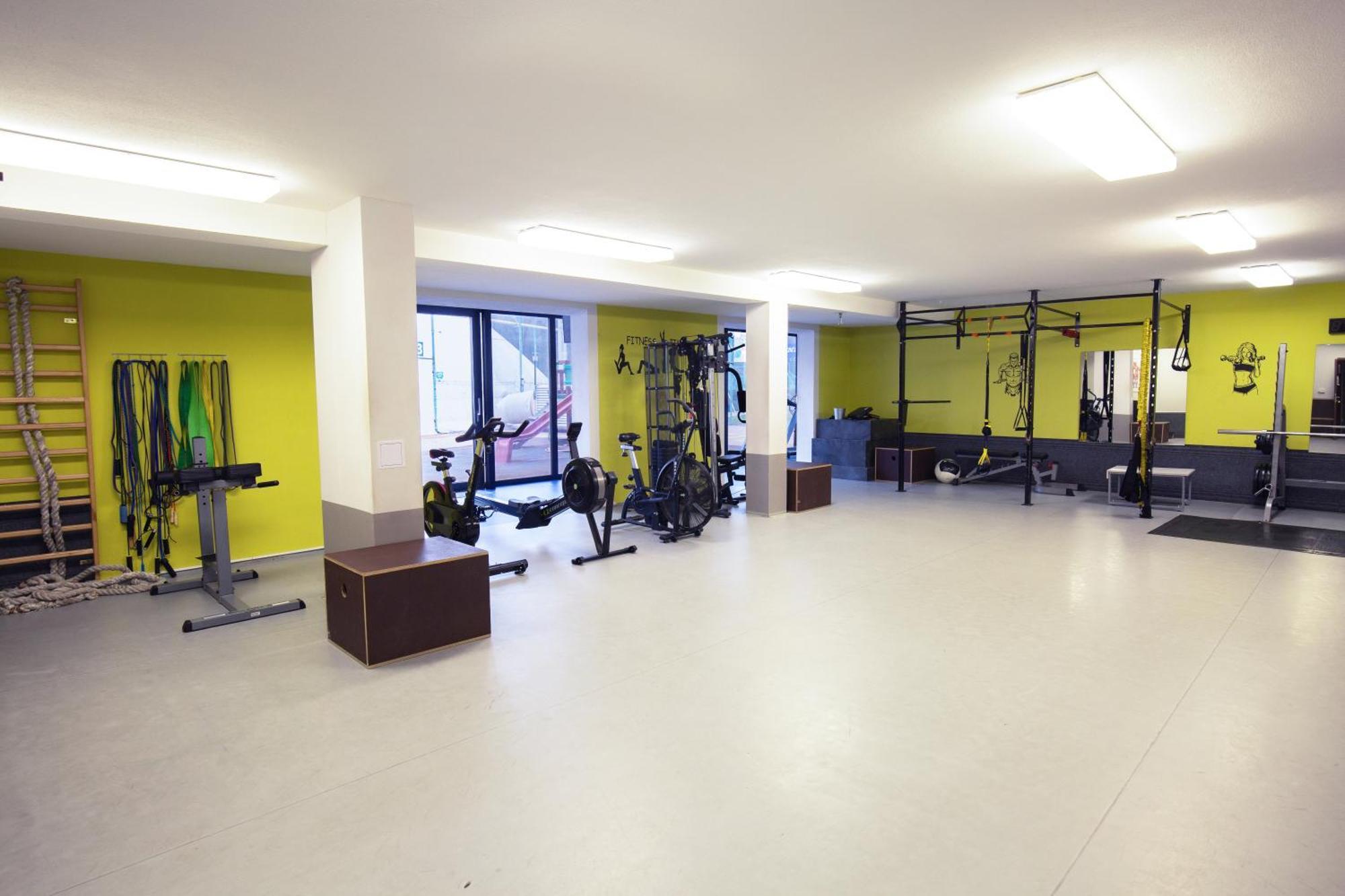 Baseline Sportovy Areal & Penzion Banská Bystrica Buitenkant foto